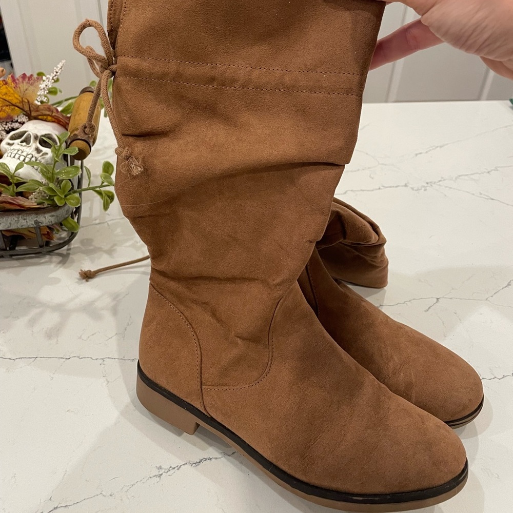 Girls Children’s Place boots- size 2